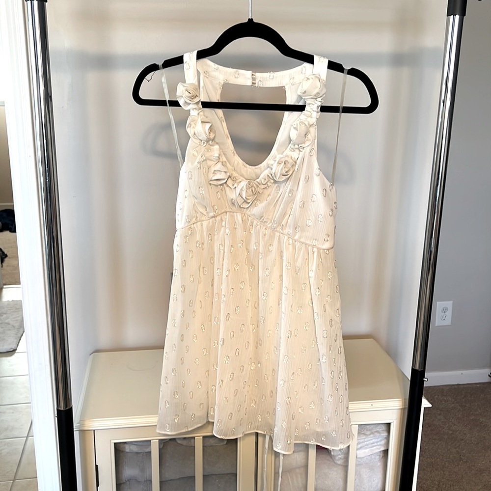 Sleeveless blouse